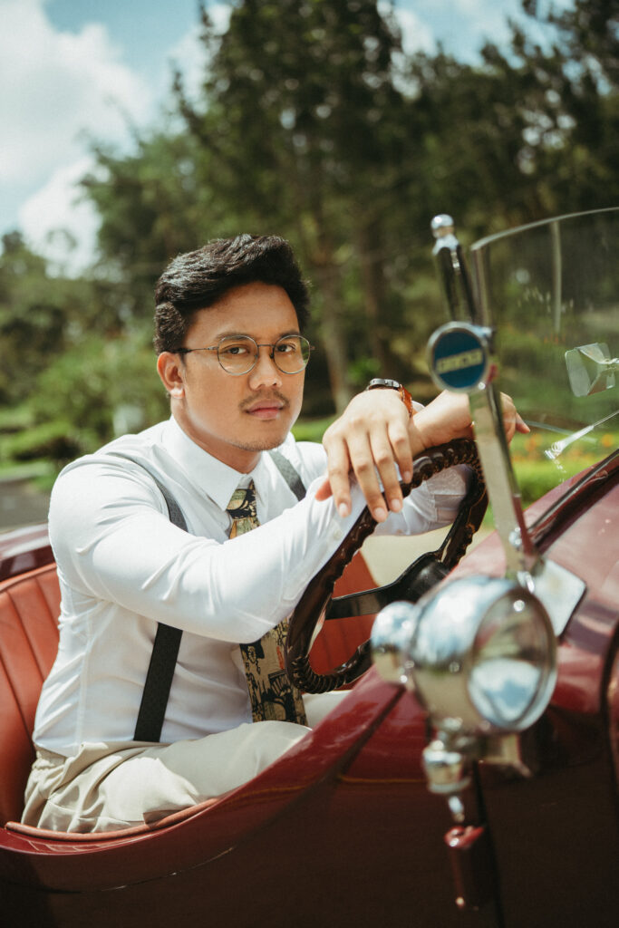 Faza Agra's Vintage Themed Prewed Shoot