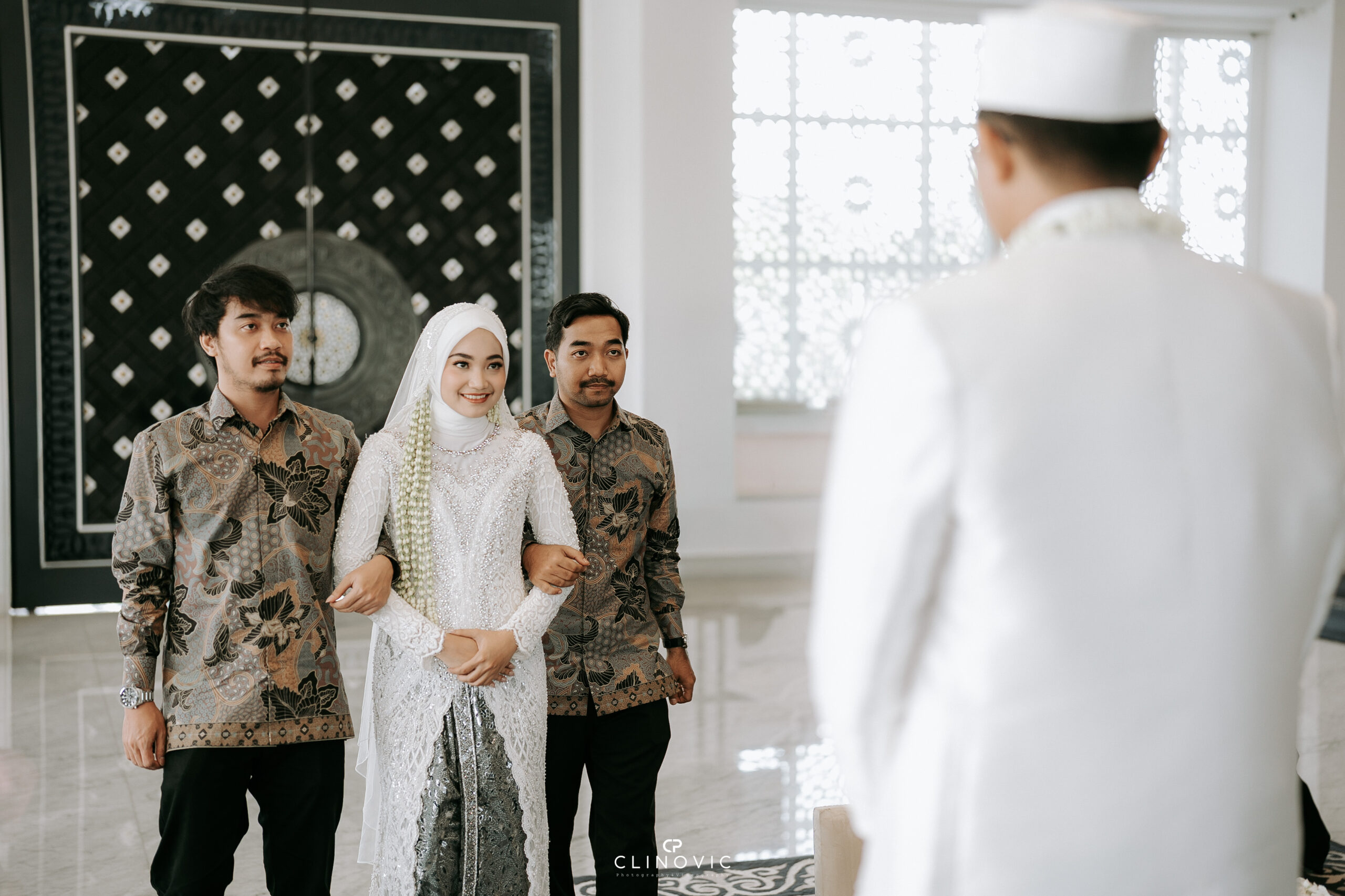 The Wedding of Inong & Ariq at Masjid An Nur, Jakarta - Wedding by Emaara