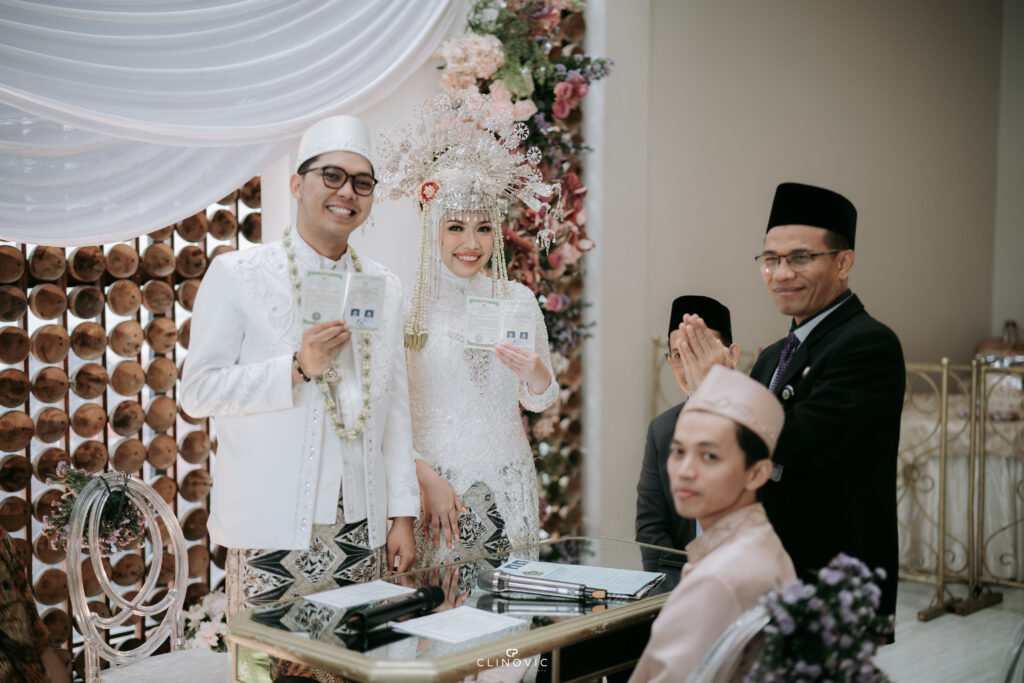 The Wedding of Fira & Fariz at Aleesha Venue - Wedding by Emaara