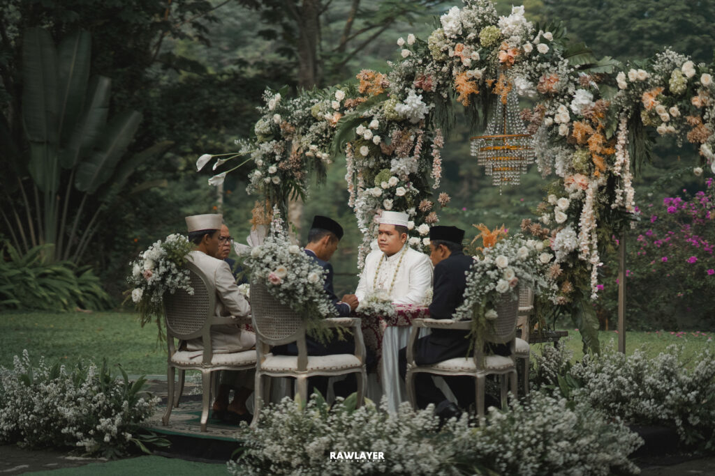 The Wedding of Noerin & Riza at Felfest UI - Wedding by Emaara