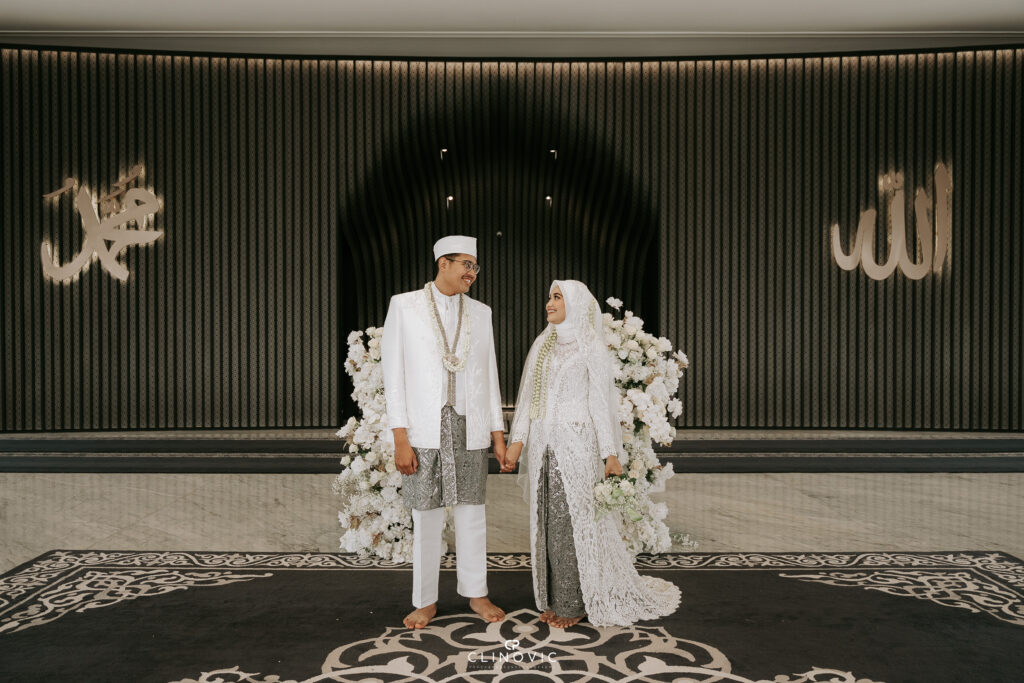 The Wedding of Inong & Ariq at Masjid An Nur, Jakarta - Wedding by Emaara