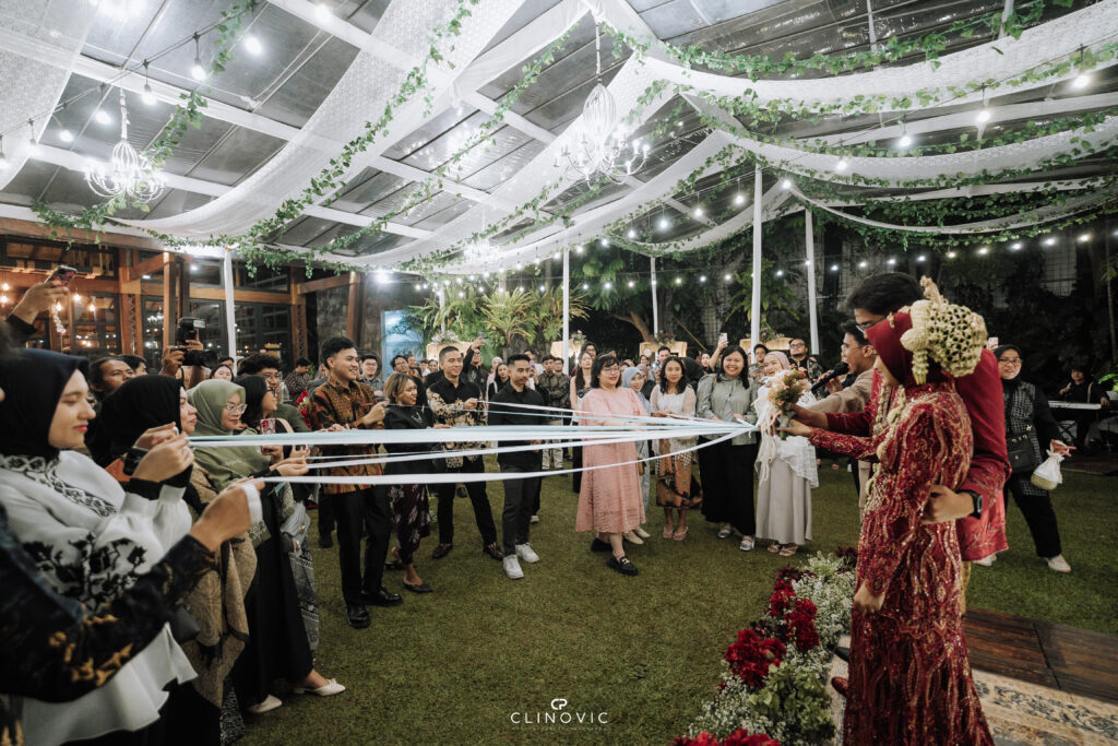 The Wedding of Inong & Ariq at Taman Kajoe, Jakarta - Wedding by Emaara