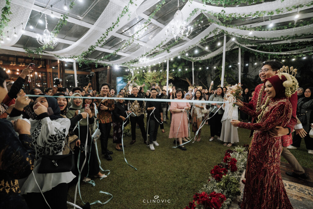 The Wedding of Inong & Ariq at Taman Kajoe, Jakarta - Wedding by Emaara