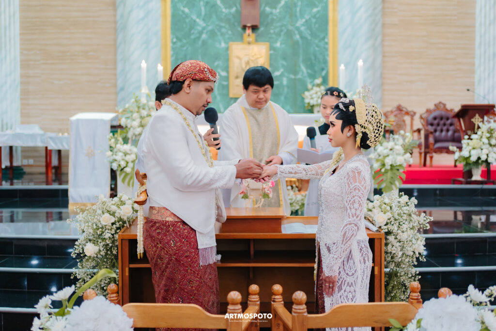 The Wedding of Wisnu & Inno - Wedding by Emaara